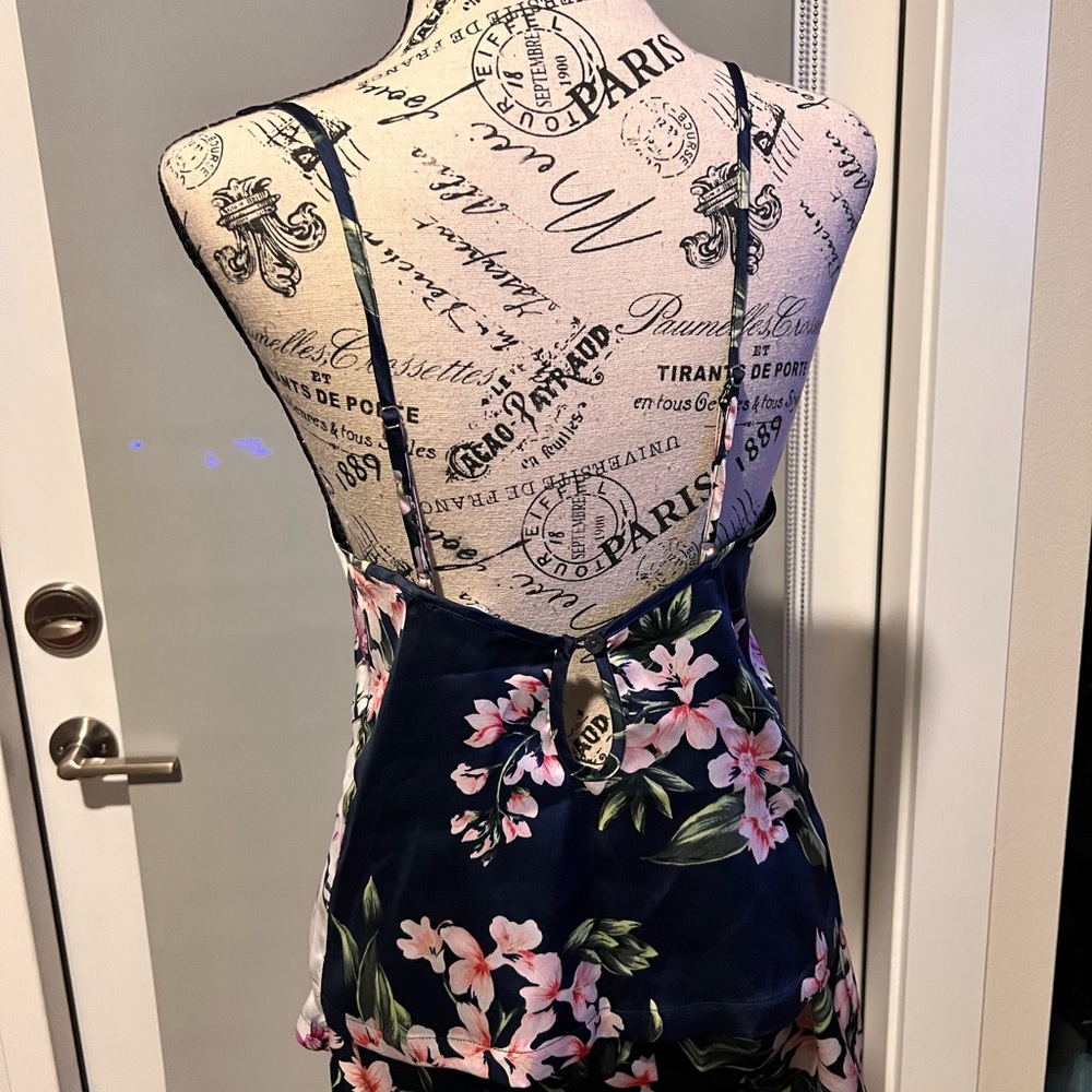 Satin floral pajama set in navy. Size: XS